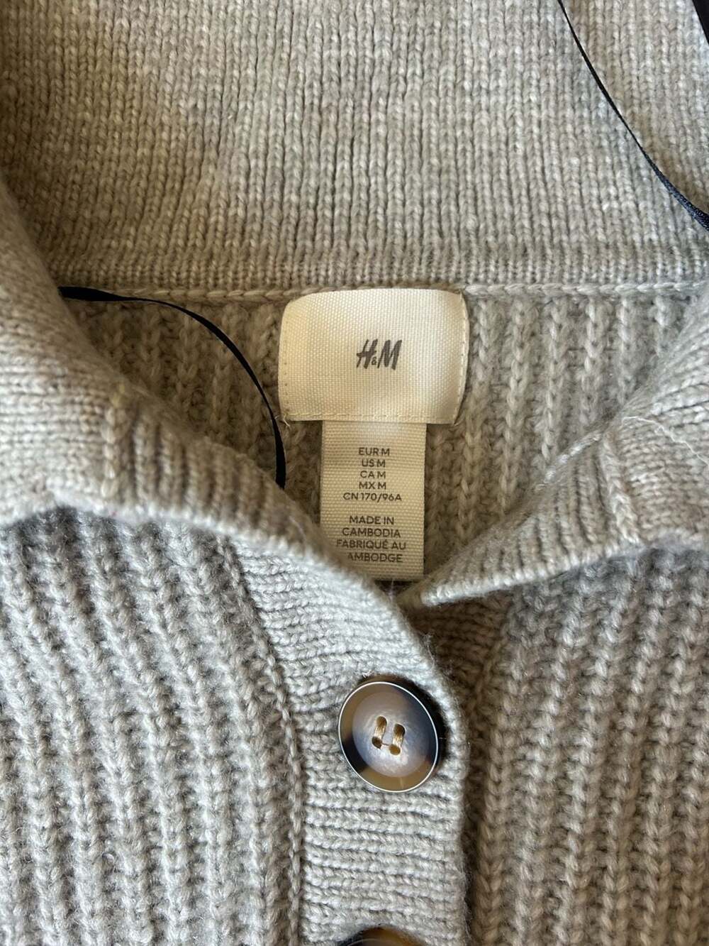 H&M Rib-Knit Mock Neck Button-Front Sweater - Picture 2 of 3